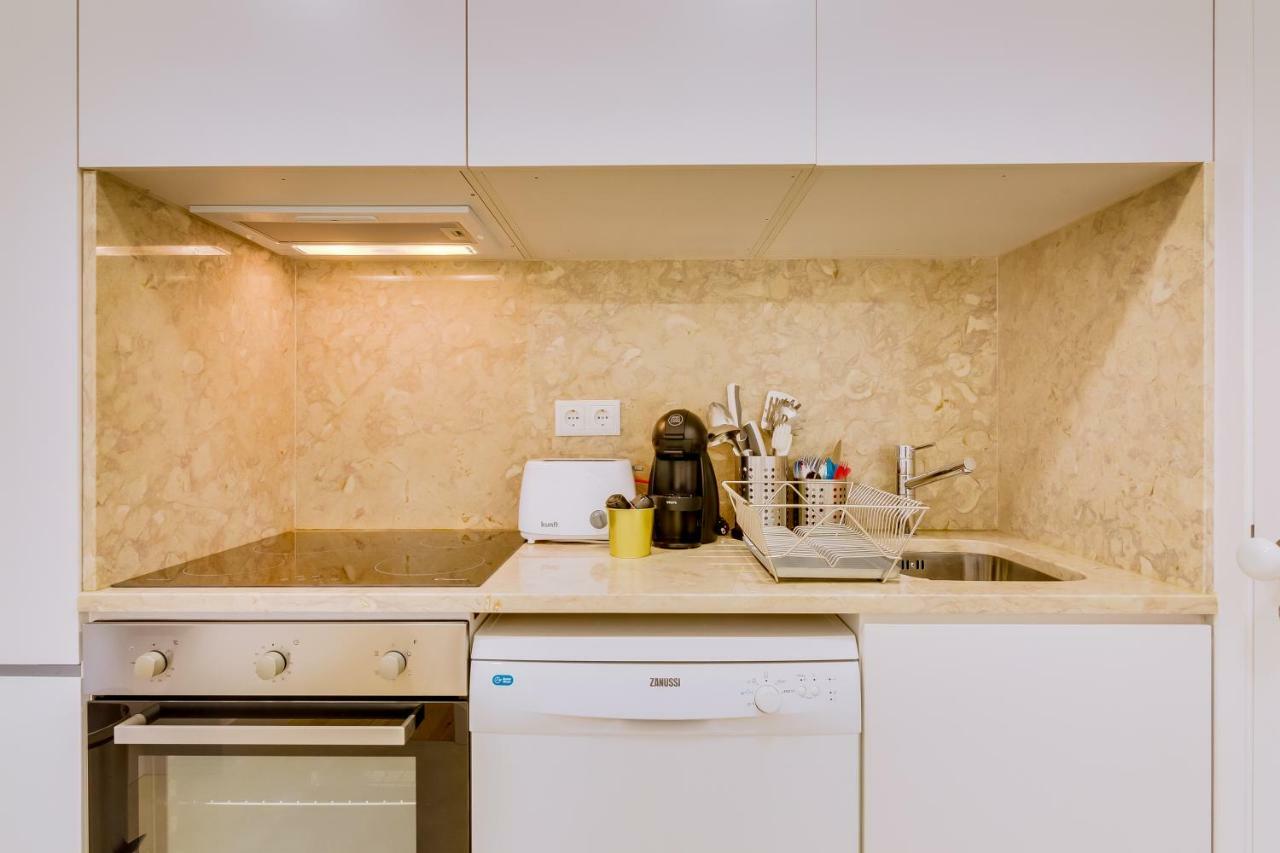 Casa Dos Doutores, A Cozy Apartment In Lissabon Buitenkant foto