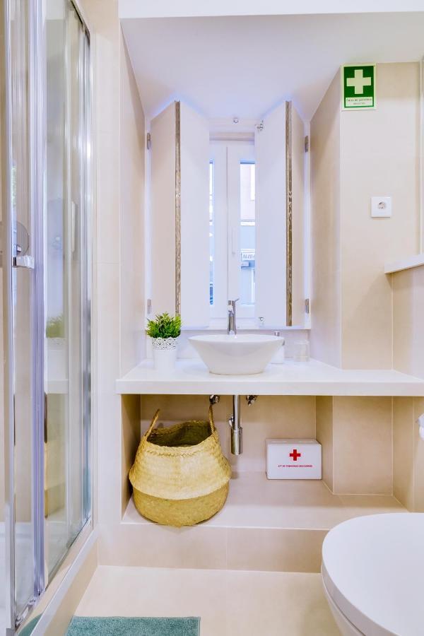 Casa Dos Doutores, A Cozy Apartment In Lissabon Buitenkant foto