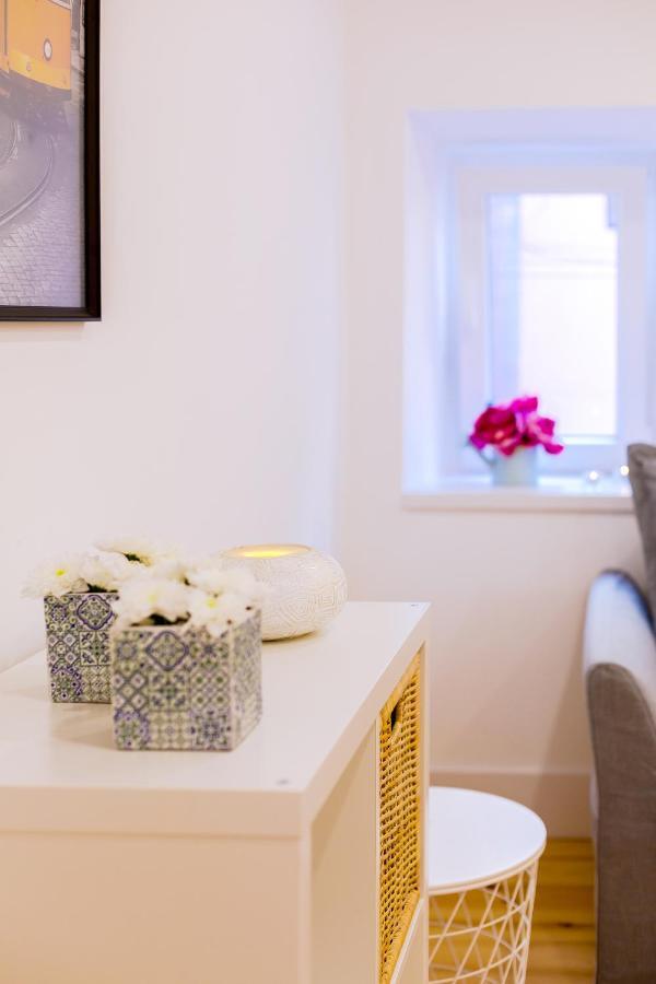 Casa Dos Doutores, A Cozy Apartment In Lissabon Buitenkant foto